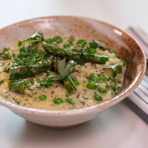 Asparagus, peas and garlic risotto