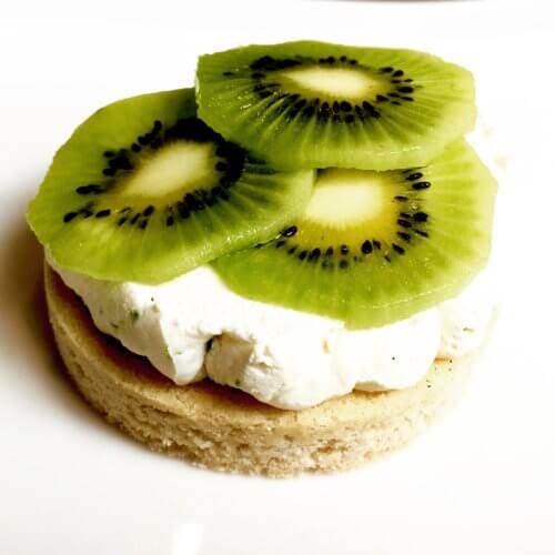 Kiwi and lime cheesecake