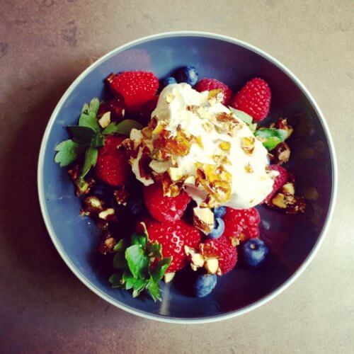 Berries and pistachio dust