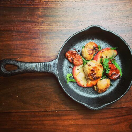 Scallops with peaches