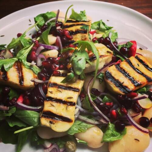 Halloumi salad