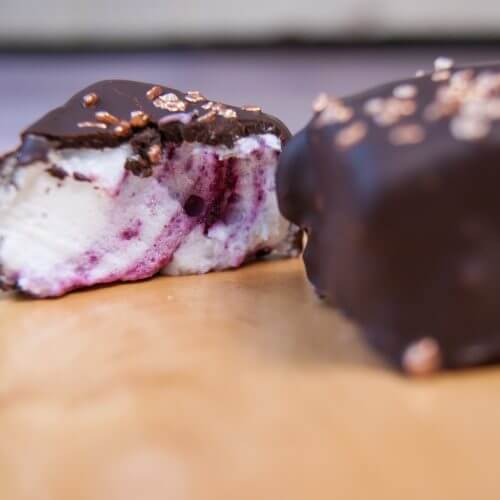 Blackcurrant marshmallows