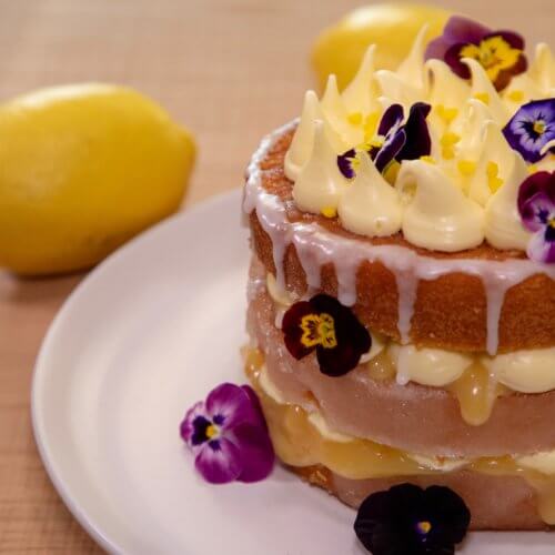 Lemon drizzle cake