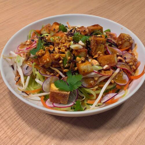 Thai salad with fried tofu