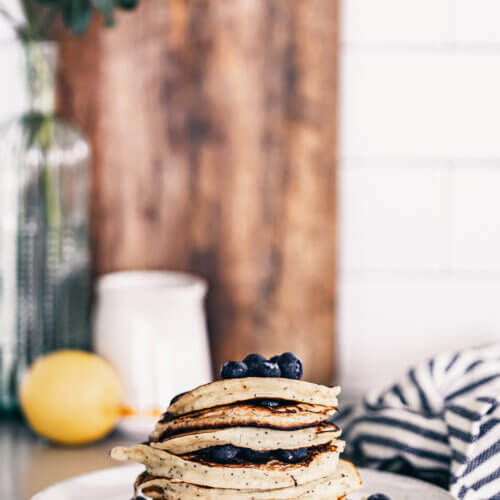 Buttermilk, lemon and poppy seeds pancakes